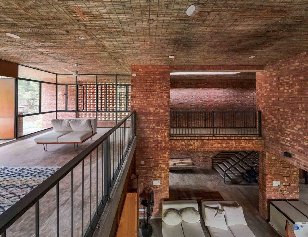 Anukrom House: A Journey of Emotions and Solitude - Embassy of Architecture